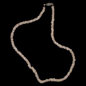 Vintage Hawaiian Tiger Puka Shell Necklace Natural Real Shell 17in 5mm